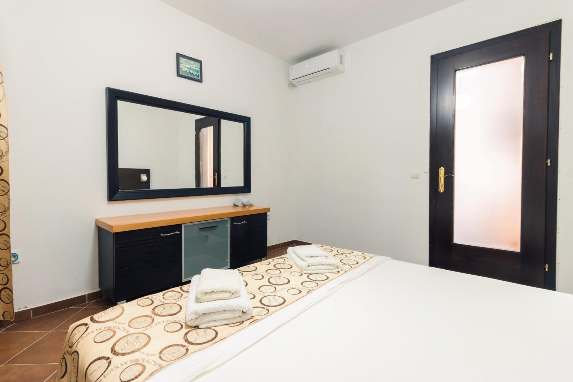 Apartments Fourroses Ulcinj Luaran gambar